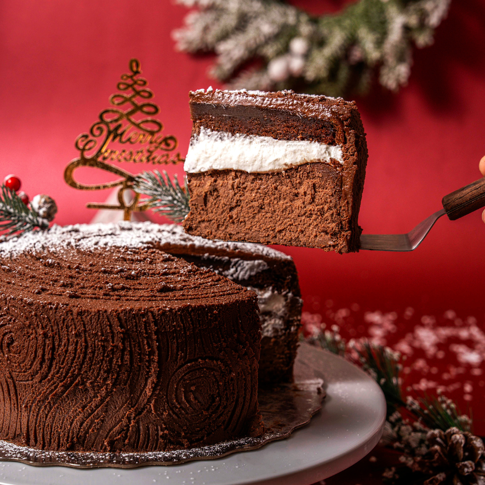 Christmas cake Toronto | Nana's Creperie