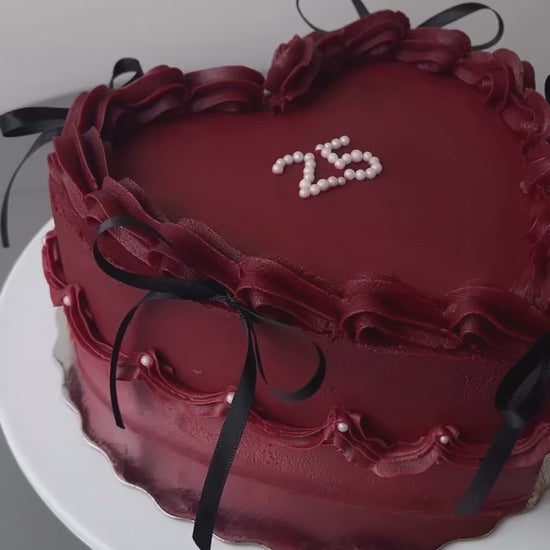 Classic Ribbon Cake Design