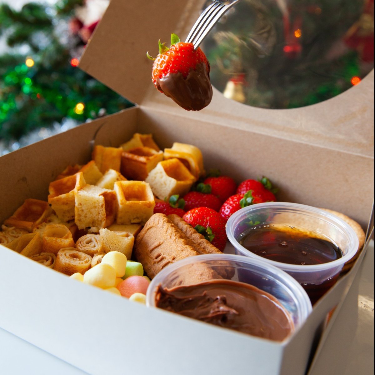 2 dips of your choice, including nutella, caramel, chocolate fudge, maple syrup, honey with the Joy Box